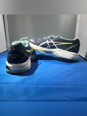 ASICS GT 1000 5 women’s running shoes